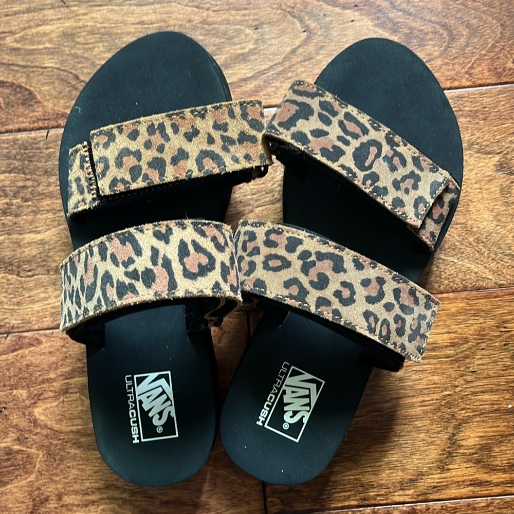 Vans Ultra Crush Leopard Slides